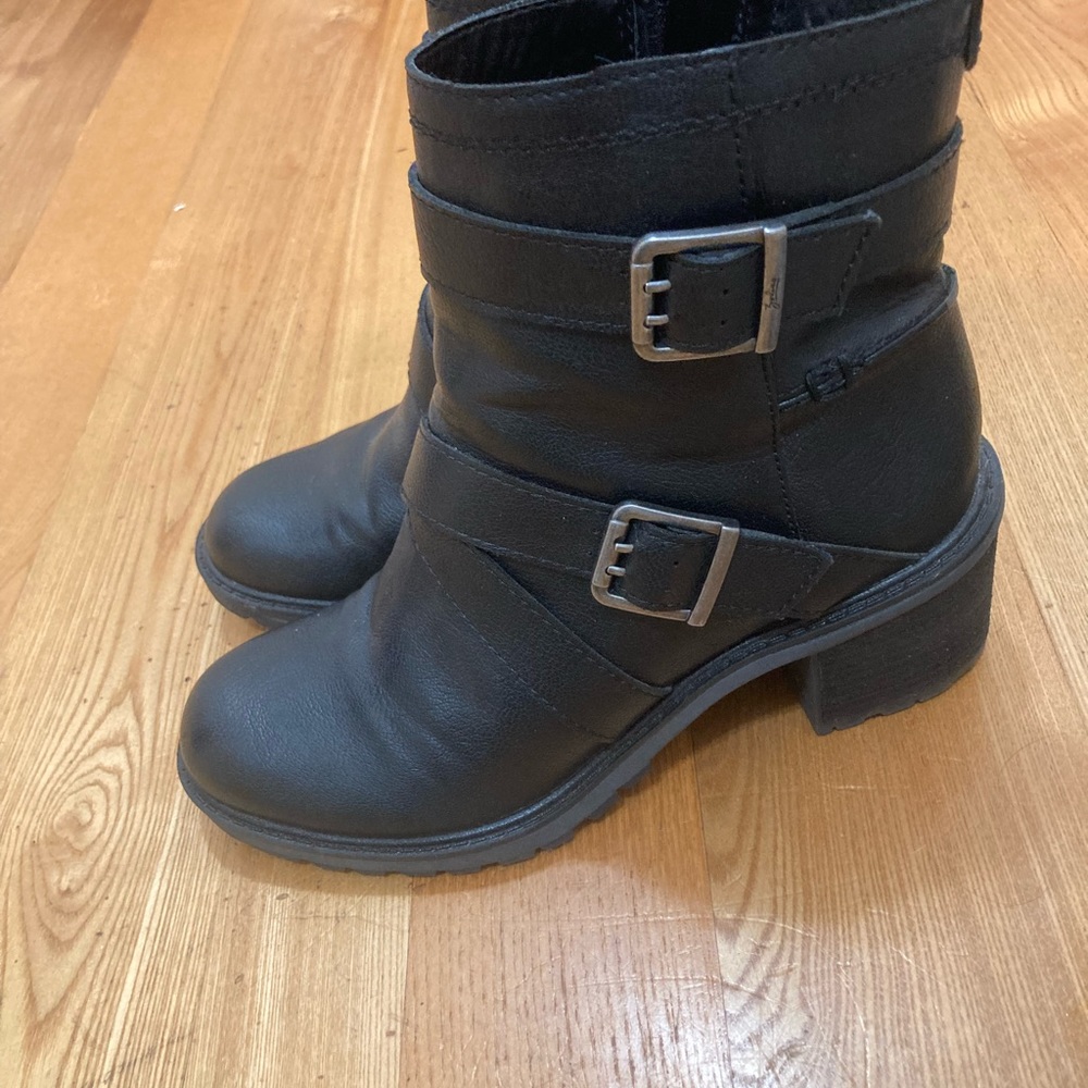 Leather boots